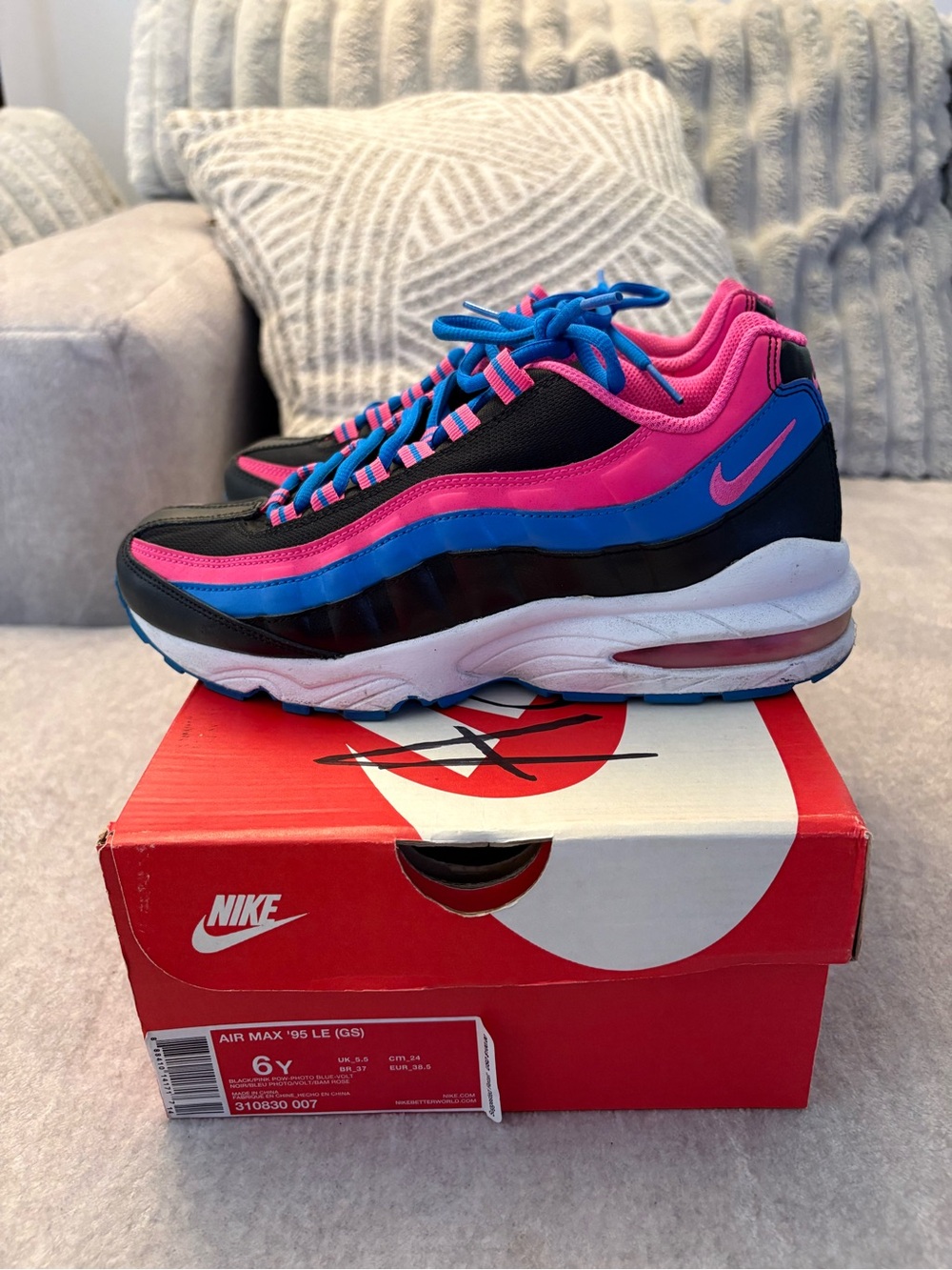 Nike Air Max 95 GS Sneakers in Black, Pink & Blue